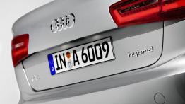 Audi A6 C7 hybrid - widok z tyłu