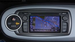 Toyota Yaris III Hybrid - radio/cd/panel lcd