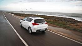 Toyota Auris II Hatchback 5d Hybrid - widok z tyłu