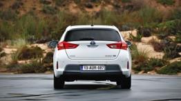 Toyota Auris II Hatchback 5d Hybrid - widok z tyłu