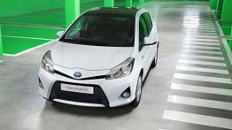 Toyota Yaris III Hybrid - przód - reflektory wyłączone