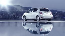 Toyota Yaris III Hybrid - widok z tyłu