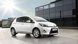 Toyota Yaris III Hybrid - prawy bok