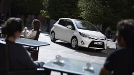 Toyota Yaris III Hybrid - widok z przodu