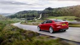 Jaguar XE zadebiutuje na paryskim salonie