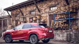 Lexus RX 200t – duży SUV w zatłoczonym mieście