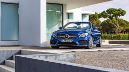 Mercedes C Cabrio na początek wystawy w Genewie