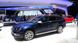 Volkswagen Golf Alltrack - poddanie się modzie