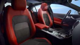 Jaguar XE zadebiutuje na paryskim salonie