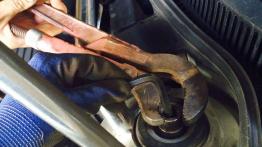 Zadanie na weekend: Jak samodzielnie wymienić zawieszenie?