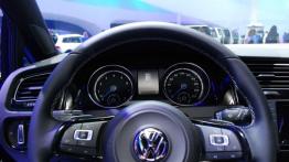 Volkswagen Golf R pojawił się we Frankfurcie