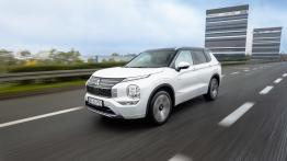 Mitsubishi Outlander PHEV Instyle Plus to herezja w świecie downsizingu. Za to go lubię