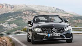 Mercedes C Cabrio na początek wystawy w Genewie