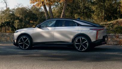 DS N°8 Wnętrzem Roku 2026. Pokonał BMW iX3, Mercedesa GLC EQ i Mazdę 6e w plebiscycie WP
