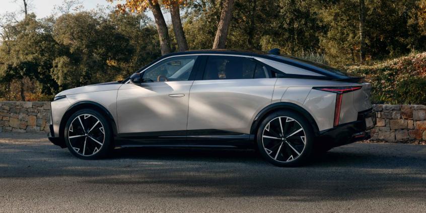 DS N°8 Wnętrzem Roku 2026. Pokonał BMW iX3, Mercedesa GLC EQ i Mazdę 6e w plebiscycie WP