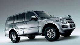 Odświeżony Mitsubishi Pajero pokazany w Japonii