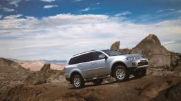 Mitsubishi Pajero Sport II - prawy bok
