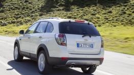 Chevrolet Captiva II - tył - reflektory wyłączone