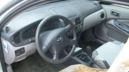 Opis techniczny Nissan Almera II
