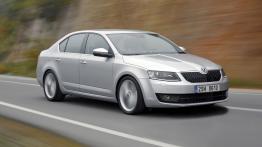 Skoda Octavia III - prawy bok