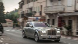 Rolls-Royce Phantom Series II - widok z przodu