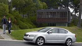 Skoda Octavia III - lewy bok
