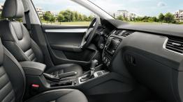 Skoda Octavia III - widok ogólny wnętrza z przodu