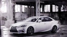 Lexus IS III - lewy bok