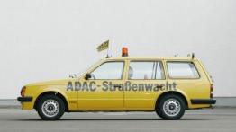 W pełnym składzie: Ople GT, Commodore, Rekord i Kadett oraz popularni kierowcy na Bodensee Klassik
