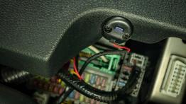 Miliony samochodów zagrożone. Ten moduł Bluetooth pozwala zdalnie otworzyć auto i zablokować silnik