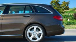 Mercedes Klasa C Kombi - luksus, gwiazda i duży bagażnik
