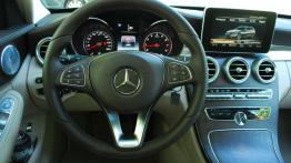 Mercedes Klasa C Kombi - luksus, gwiazda i duży bagażnik