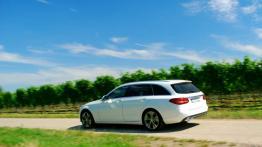 Mercedes Klasa C Kombi - luksus, gwiazda i duży bagażnik