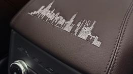 "Da Pope" w hybrydzie. Ford stworzył wyjątkowego Explorera dla papieża Leona XIV