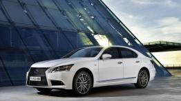 Lexus LS IV