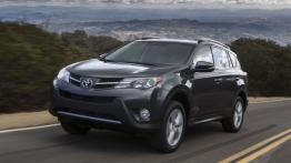 Toyota RAV4 IV - widok z przodu