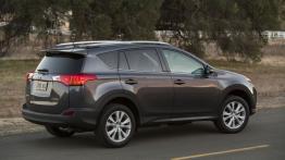 Toyota RAV4 IV - widok z tyłu