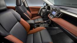 Toyota RAV4 IV - widok ogólny wnętrza z przodu