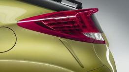 Honda Civic IX - lewy tylny reflektor - wyłączony