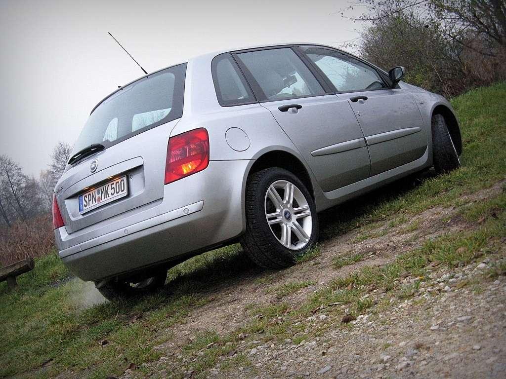 Fiat Stilo niespełnione ambicje • AutoCentrum.pl
