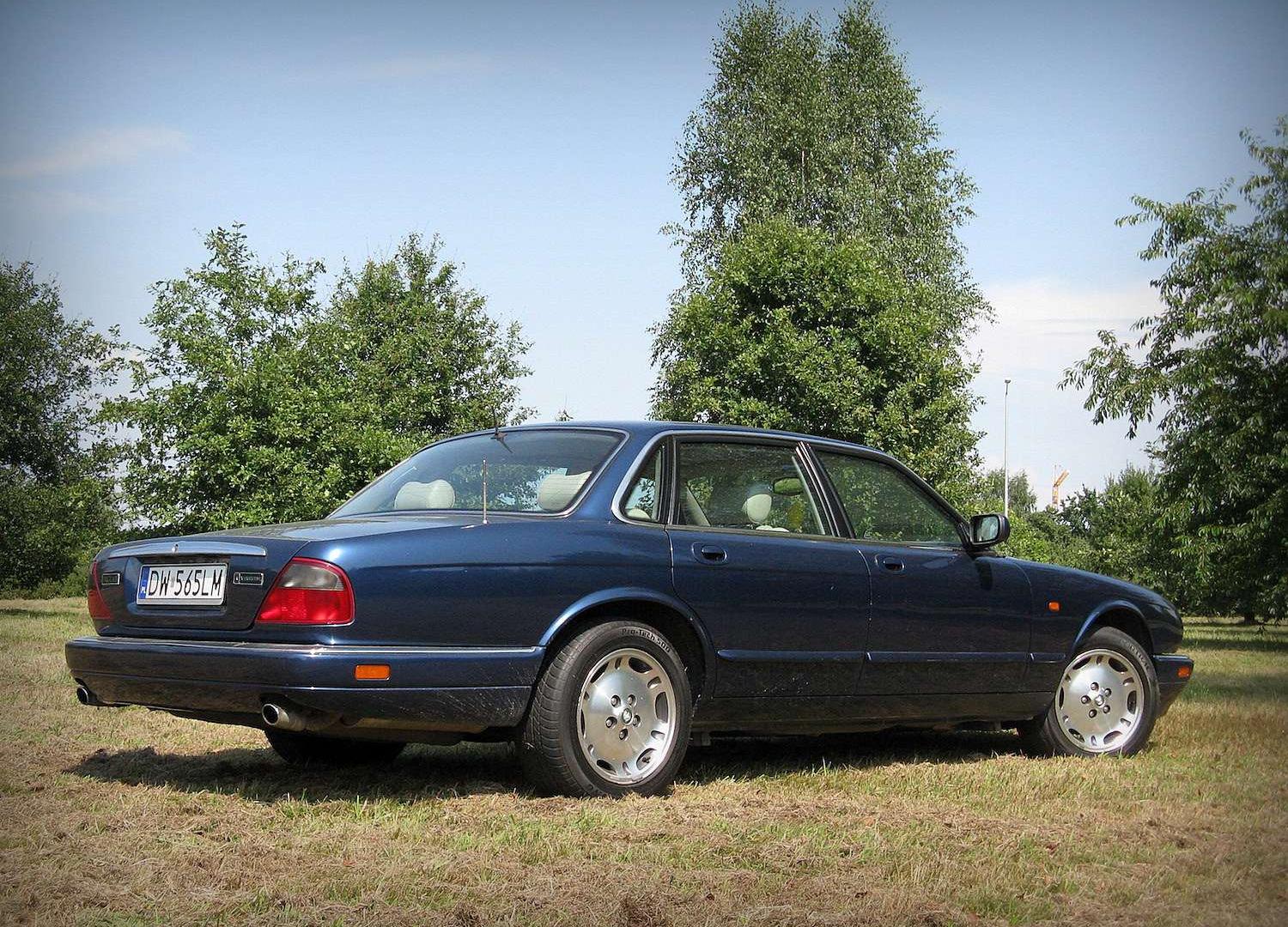Jaguar xj x300