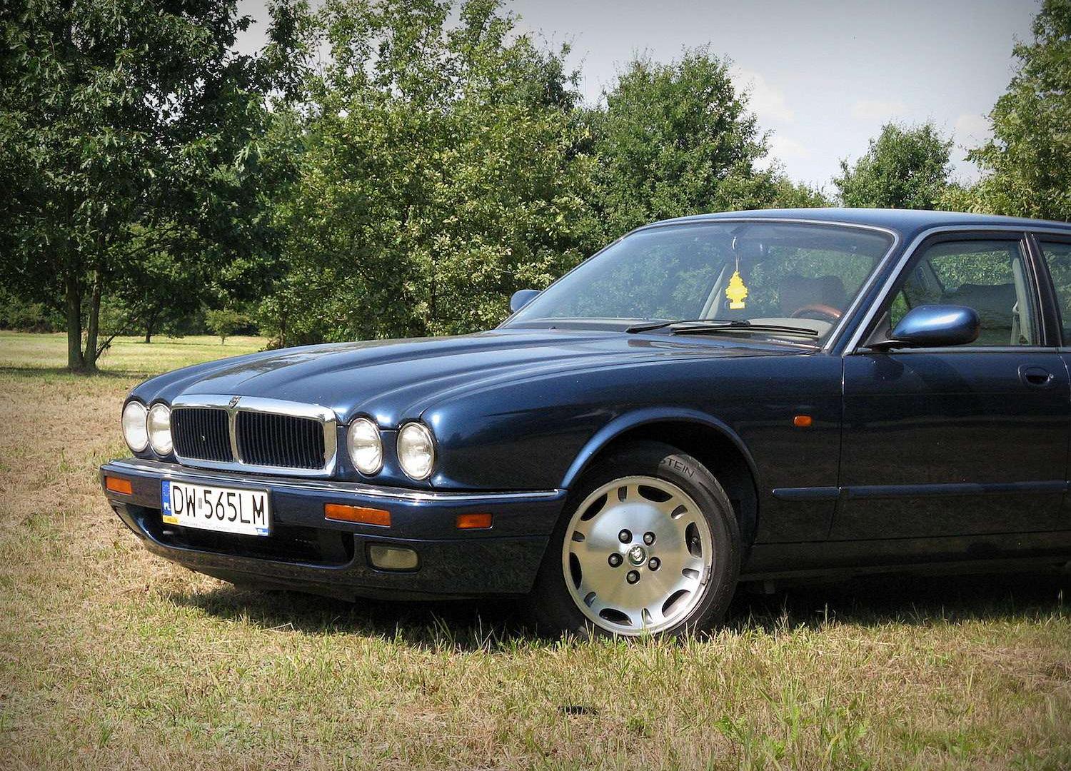 Jaguar xj x300