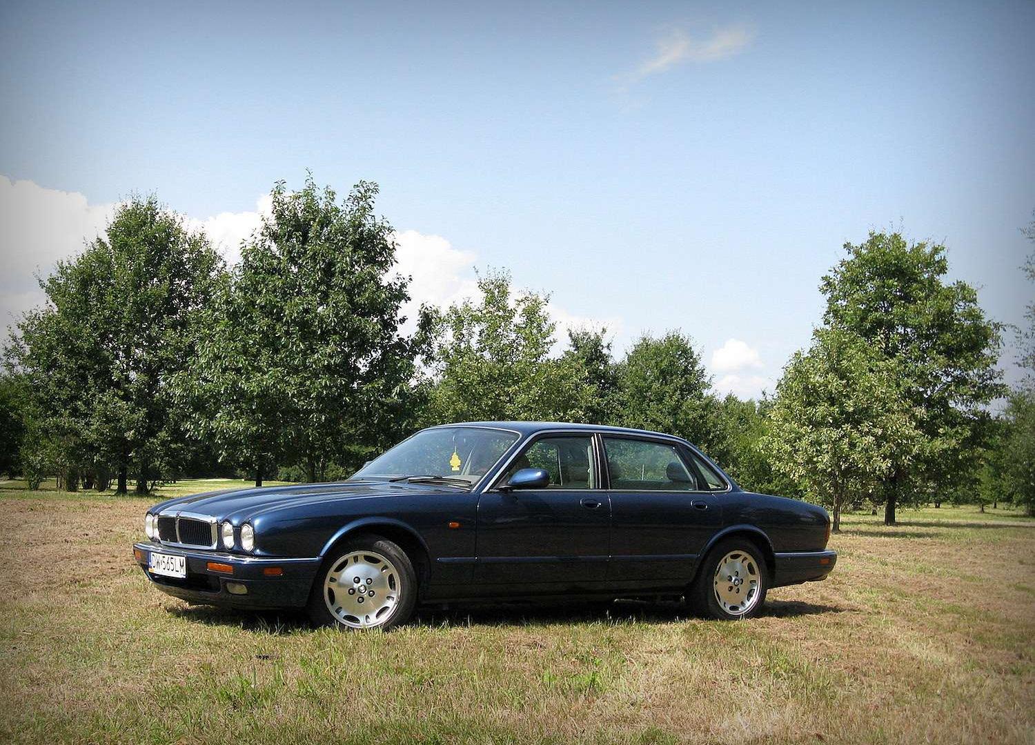 Jaguar xj x300