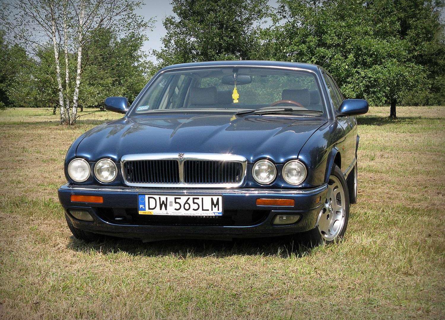 Jaguar xj x300