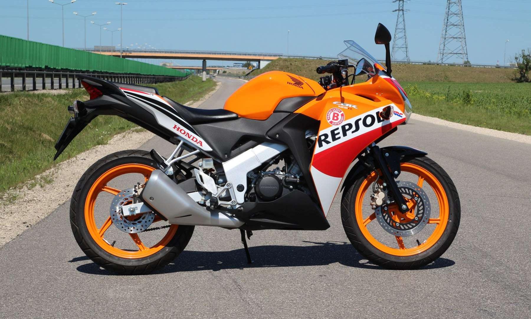 Honda CBR 125 R - ścigacz w miniaturze • AutoCentrum.pl