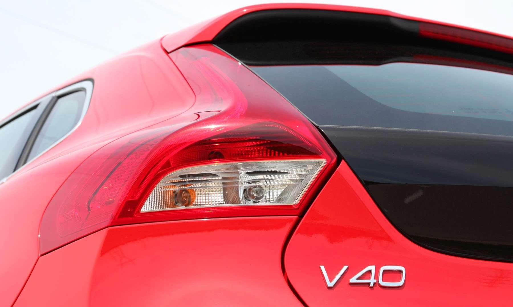 Volvo V40 T3 Momentum zmiana warty • AutoCentrum.pl