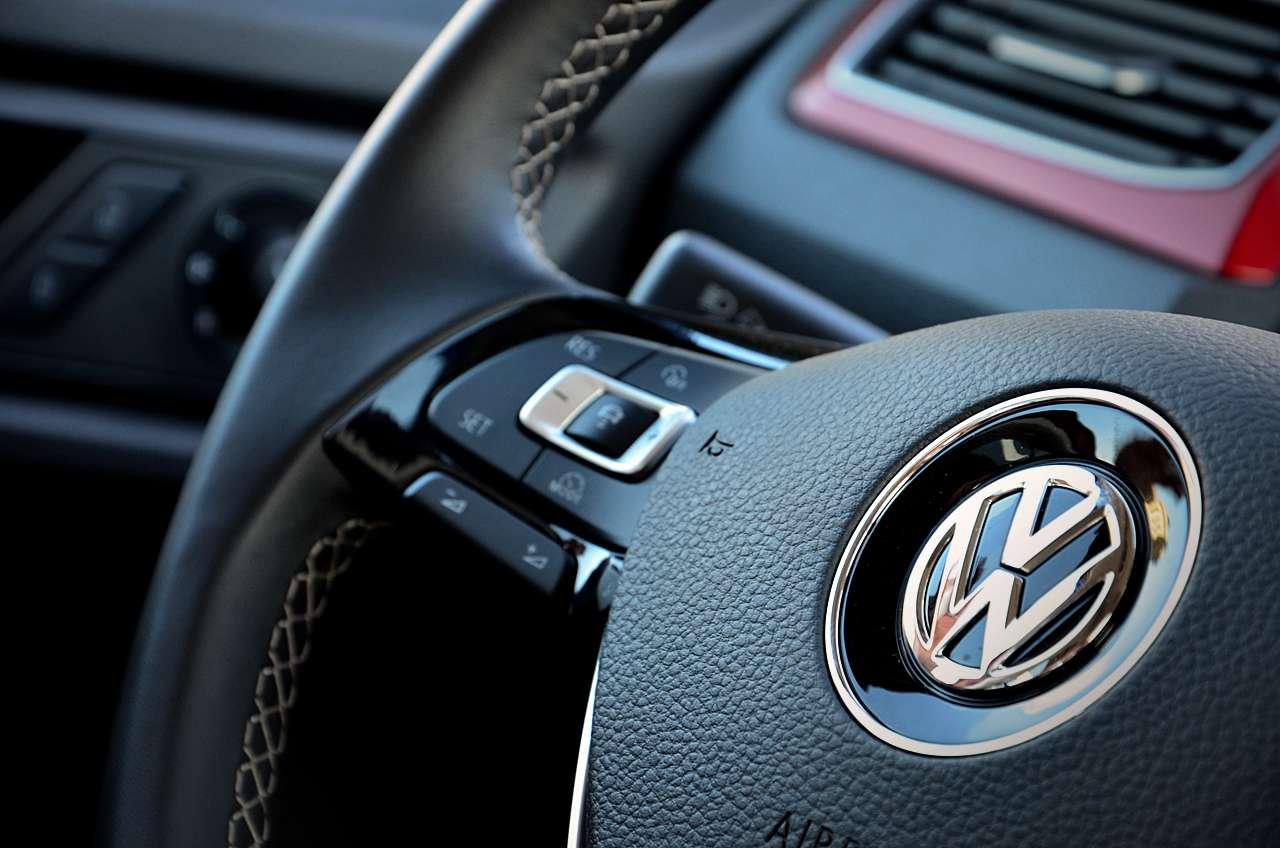 Volkswagen Caddy pracowniczy dress code • AutoCentrum.pl