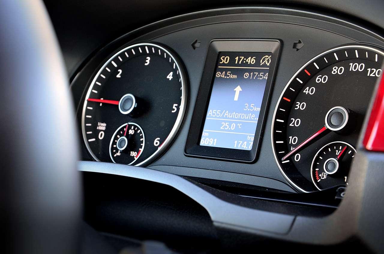 Volkswagen Caddy pracowniczy dress code • AutoCentrum.pl