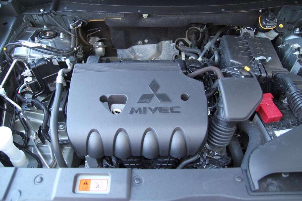 Mitsubishi Outlander 2.0 2WD bez udawania • AutoCentrum.pl