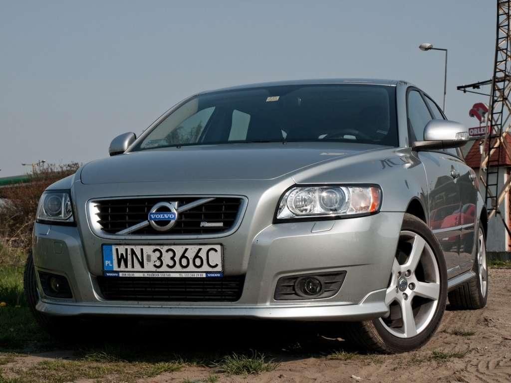 Volvo s50 седан